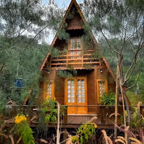 Chalé de Madeira em Vargem Alta