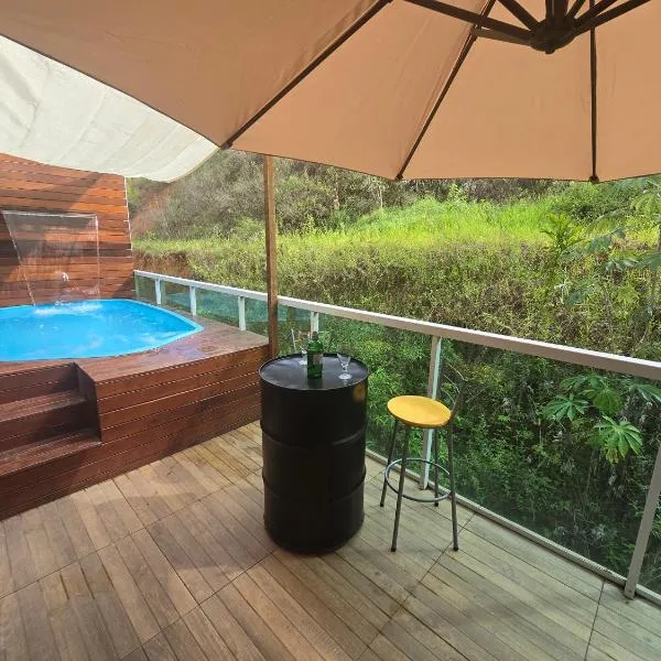 Apartamento com vista para piscina