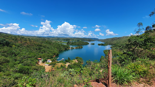Melhores Hotéis Baratos Perto de Claraval, Minas Gerais, Brasil 2025