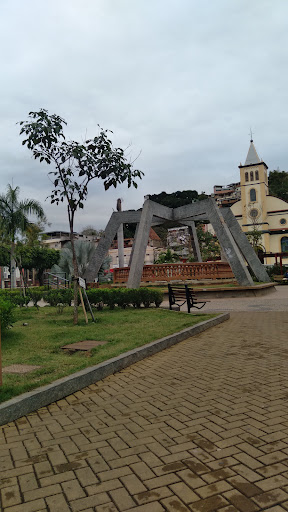 Melhores Hotéis Baratos Perto de Pirapetinga, Minas Gerais 2025